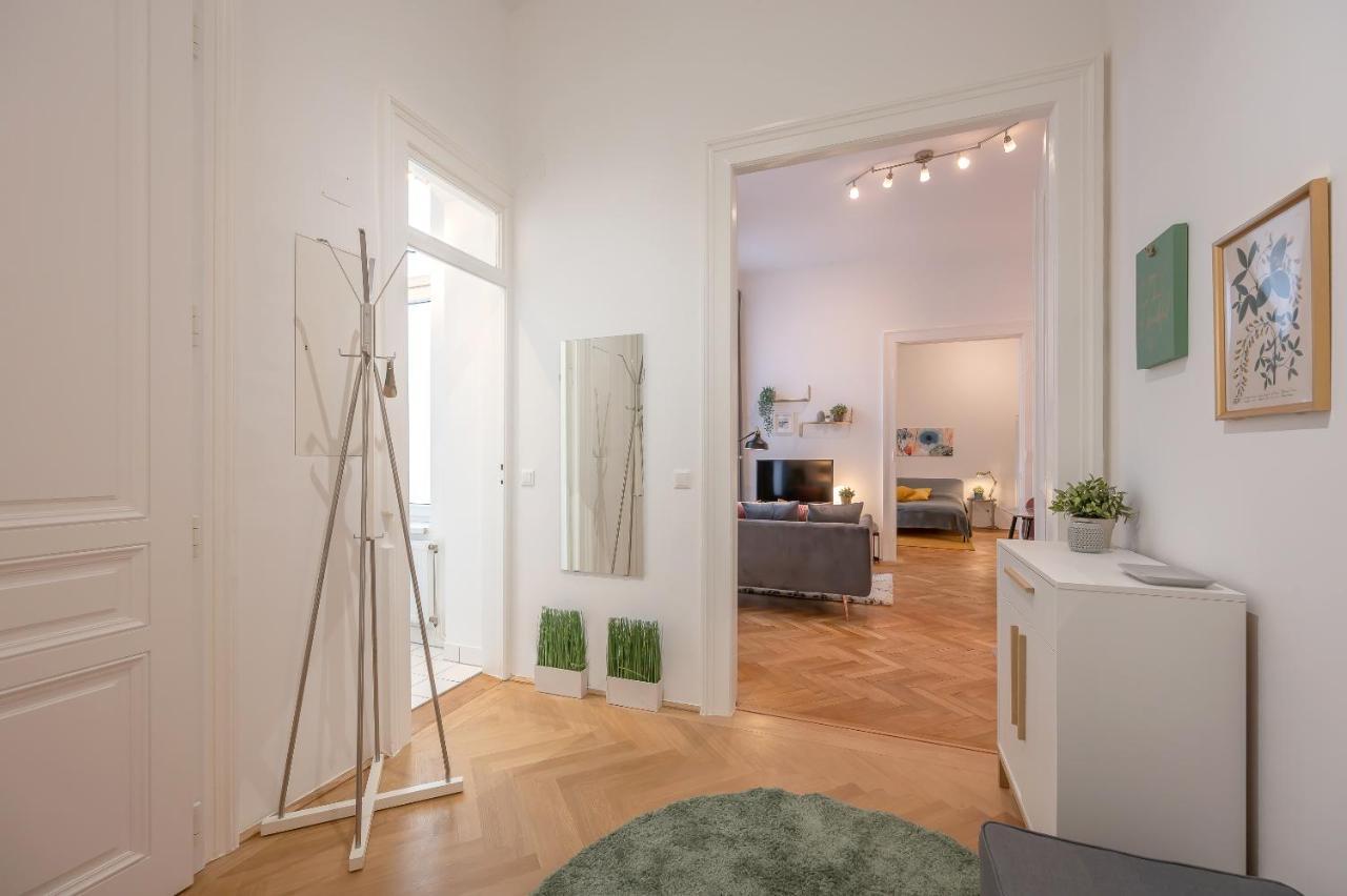 Cosy City Center Apartment เวียนนา ภายนอก รูปภาพ